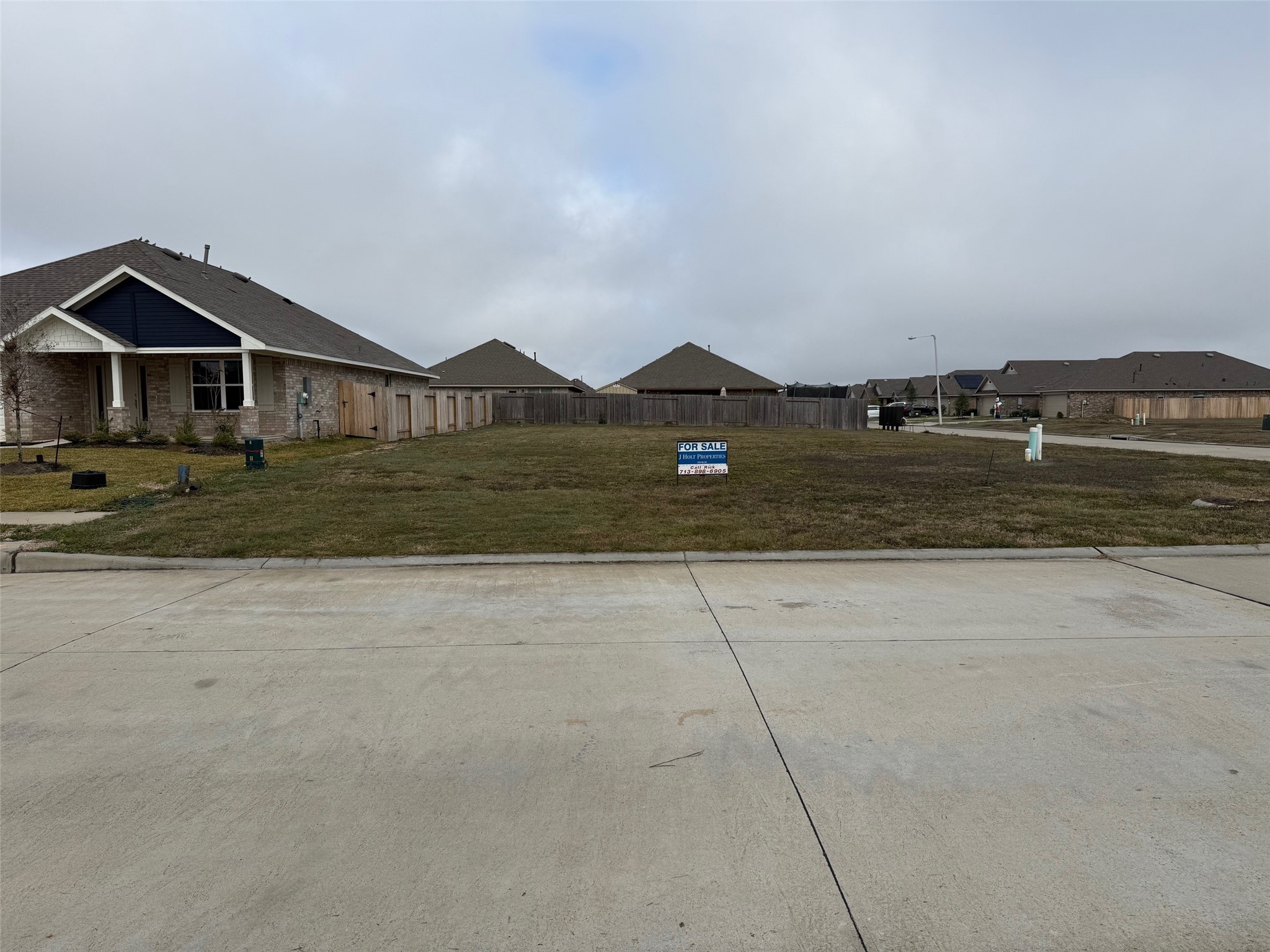 5321 W West Bayou Maison Circle Dickinson TX 77539