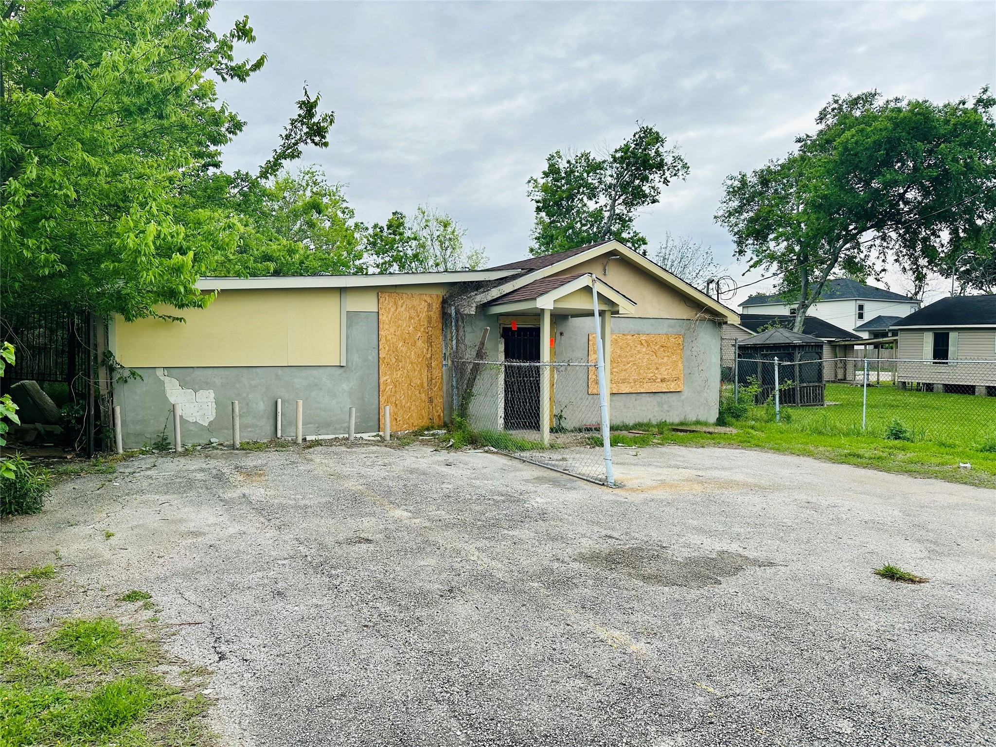 8310 Woodward Street Houston TX 77051