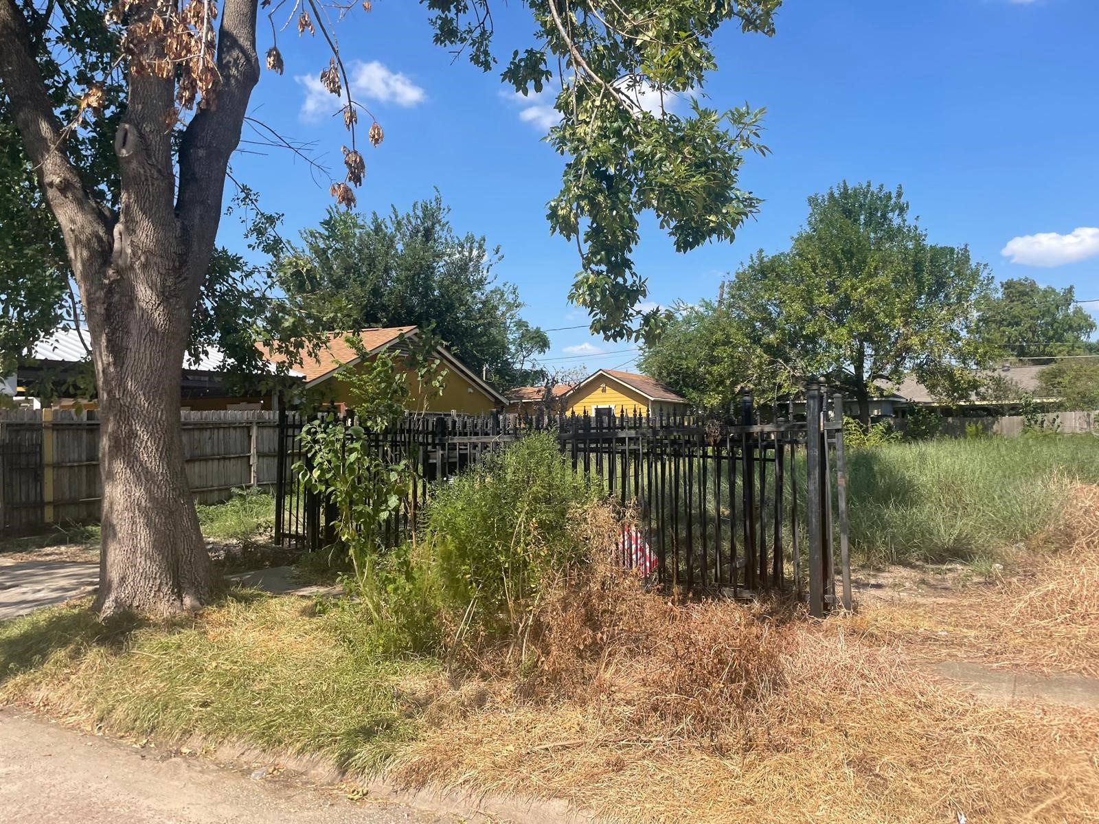 1410 W Harris Avenue Pasadena TX 77506