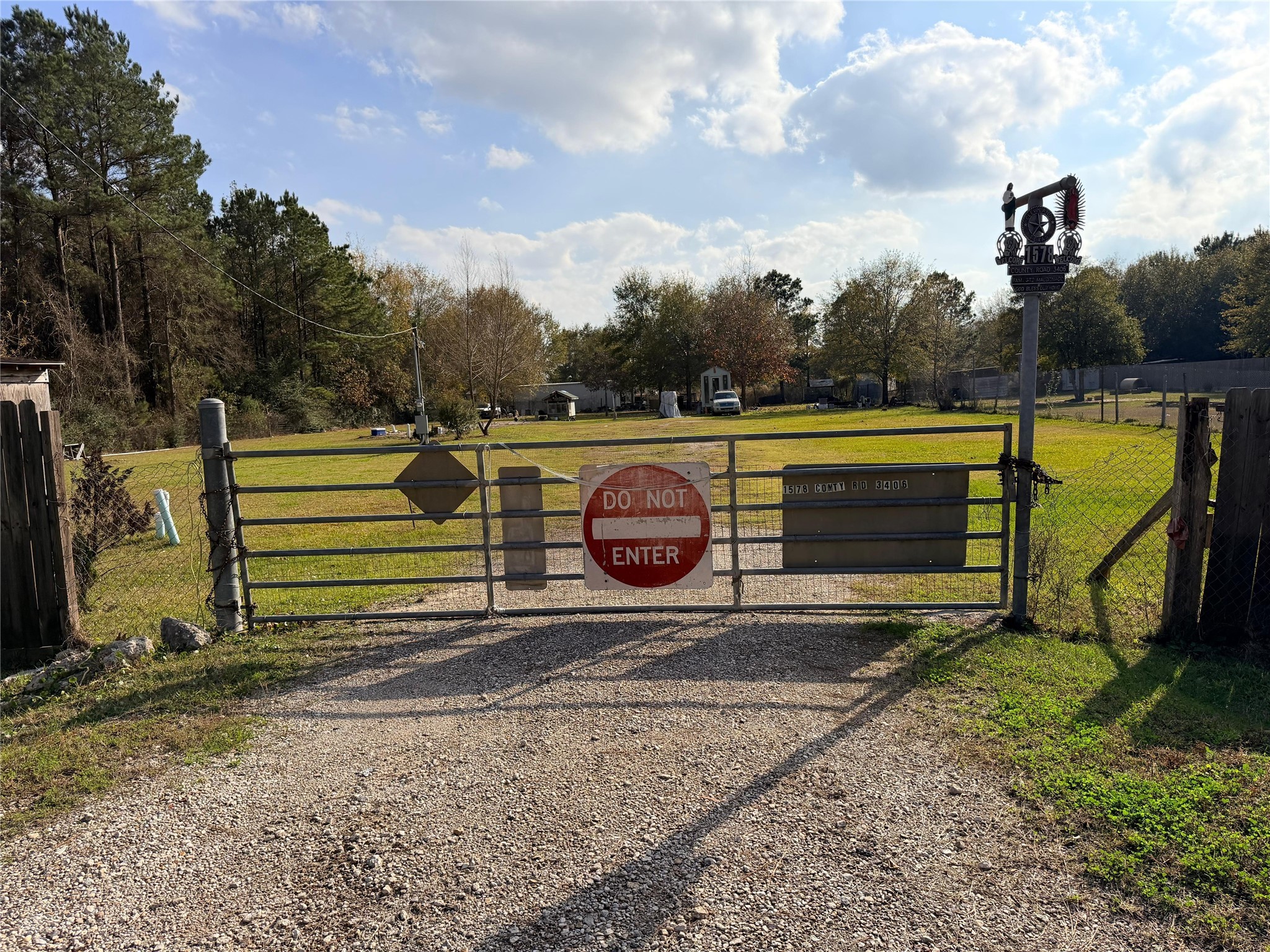 1578 County Road 3406 Cleveland TX 77327