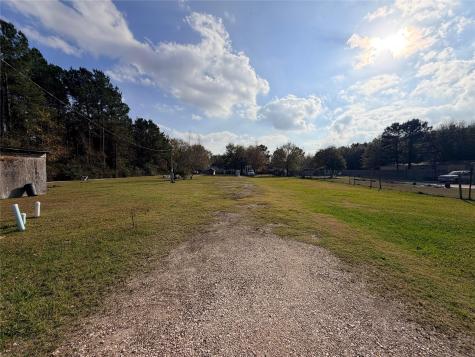 1578 County Road 3406 Cleveland TX 77327