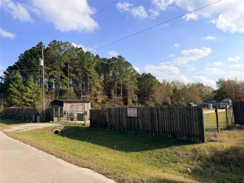 1578 County Road 3406 Cleveland TX 77327