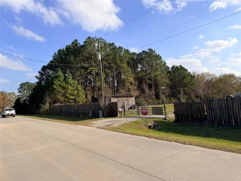 1578 County Road 3406 Cleveland TX 77327