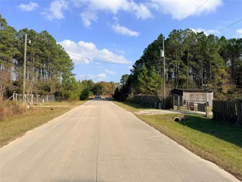 1578 County Road 3406 Cleveland TX 77327