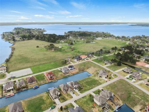 13036 Bruce Road Willis TX 77318