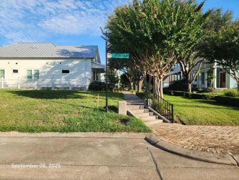 23 Porch Street Galveston TX 77554