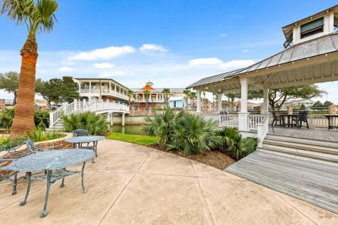 23 Porch Street Galveston TX 77554