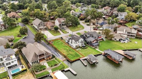 243 Clear Water Street E Montgomery TX 77356