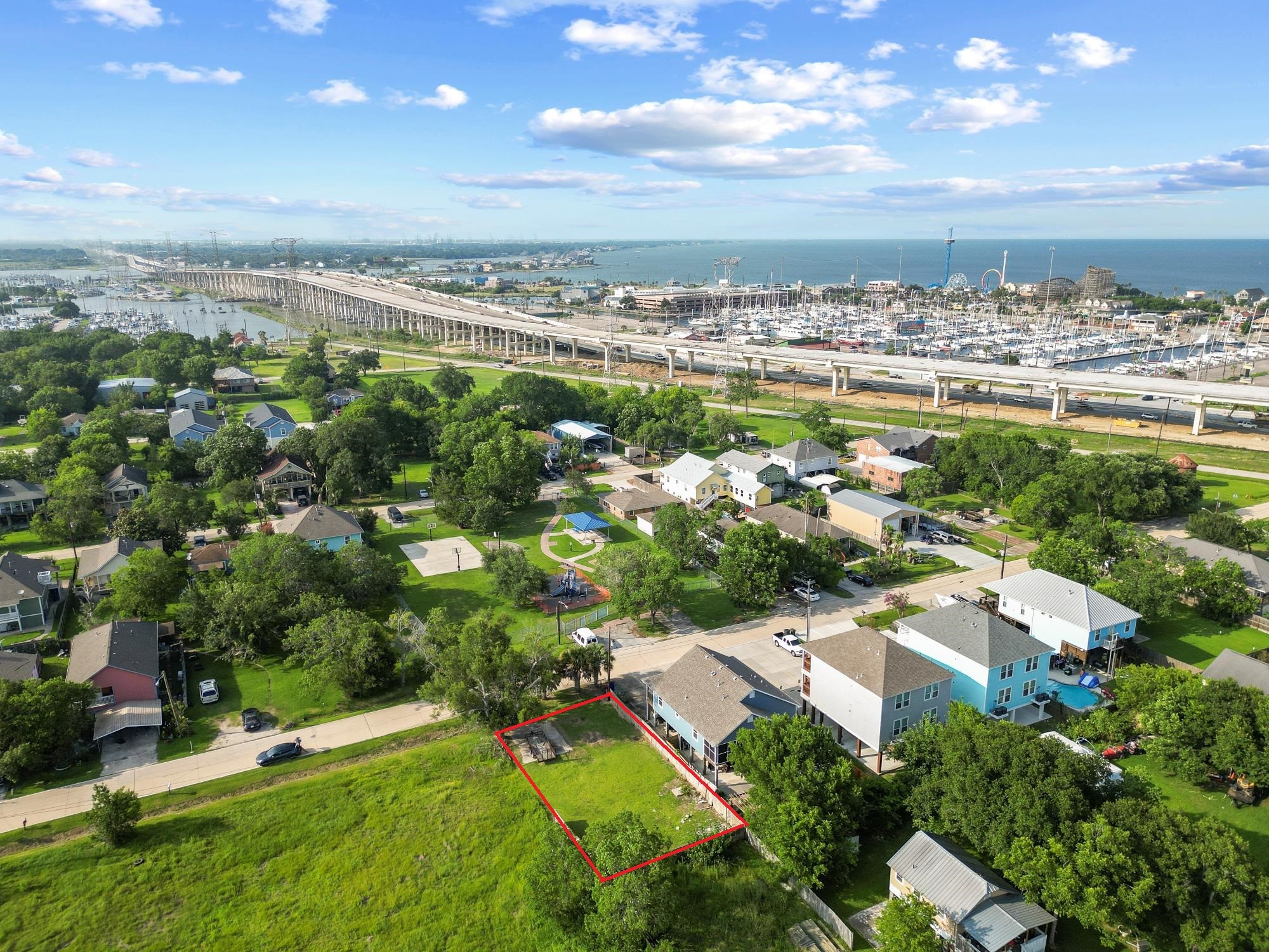 110 W 7th Street Kemah TX 77565