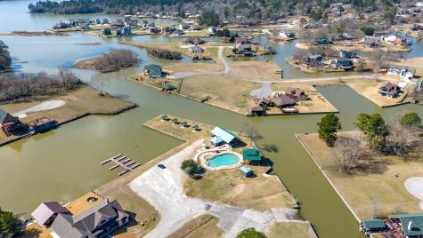 22 Hillsborough Drive Huntsville TX 77340