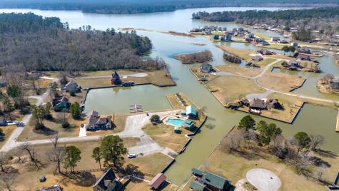 22 Hillsborough Drive Huntsville TX 77340