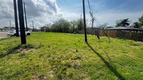 2109 W Texas Avenue Baytown TX 77520