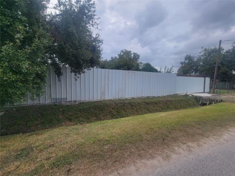 321 E Lorino Street Houston TX 77037