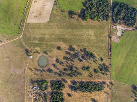 1463 County Road 324 Lincoln TX 78948