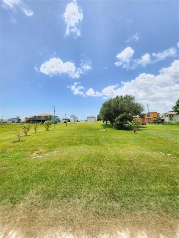 853 Swallow Drive Palacios TX 77465