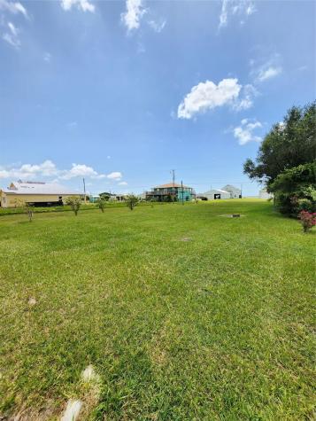 853 Swallow Drive Palacios TX 77465