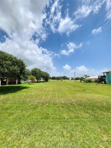 853 Swallow Drive Palacios TX 77465