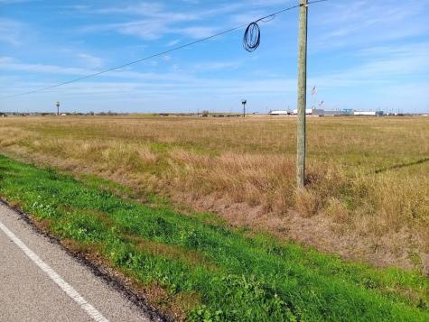 000 W Henderson Road Road Angleton TX 77515