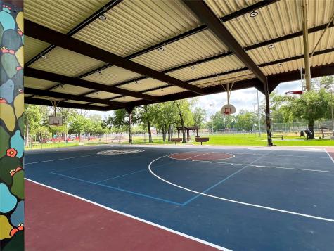 4614 Robertson Street Houston TX 77009