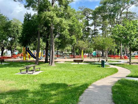 4614 Robertson Street Houston TX 77009