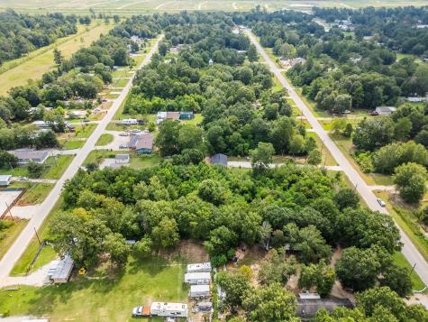 359 County Road 3417 Cleveland TX 77327