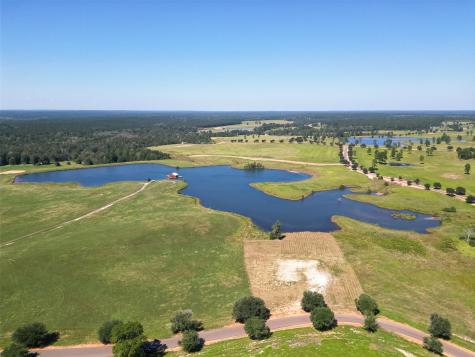 Lot 109 Lakeland Ranch Hillister TX 77624