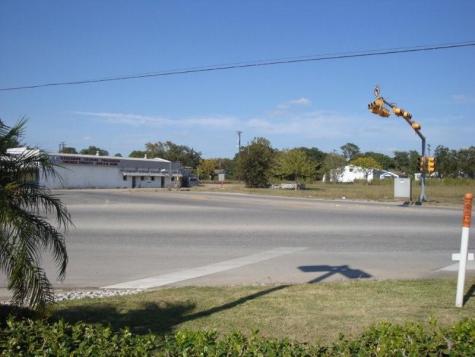 418 E Main Street Eagle Lake TX 78940