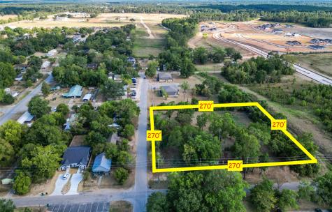 200 S Woodson Street Willis TX 77378