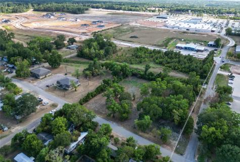 200 S Woodson Street Willis TX 77378