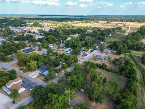 200 S Woodson Street Willis TX 77378