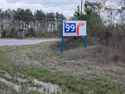 1569 Road 5894 Cleveland TX 77327