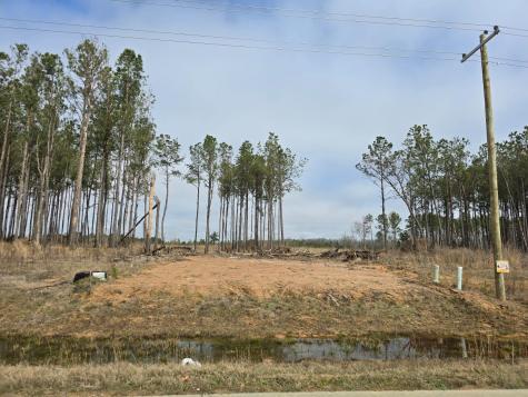 1569 Road 5894 Cleveland TX 77327