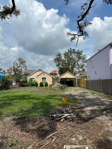 241 W 26th Street Houston TX 77008