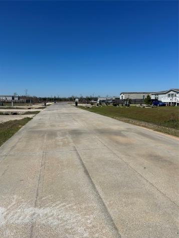 1265 Road 5720 Cleveland TX 77327