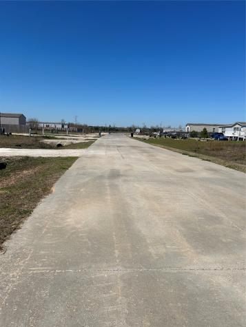 1265 Road 5720 Cleveland TX 77327