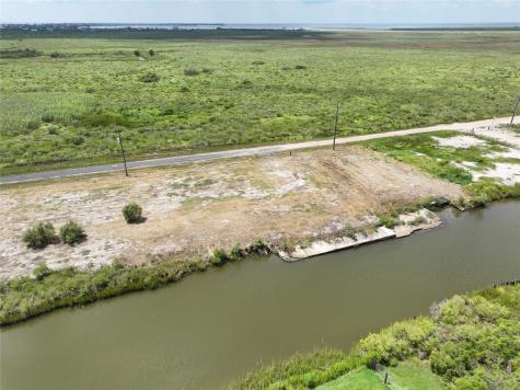 1116 Pennington Street Gilchrist TX 77617