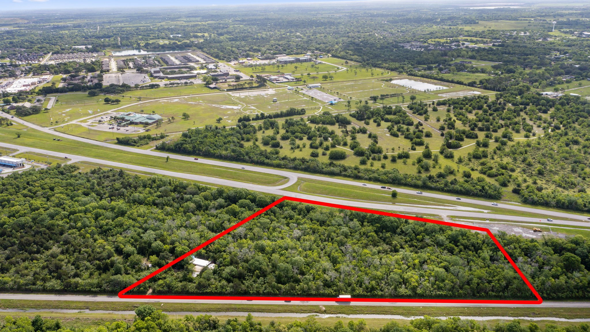 002 Johnston Street Alvin TX 77511