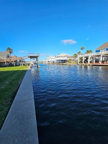 21811 Matagorda Galveston TX 77554