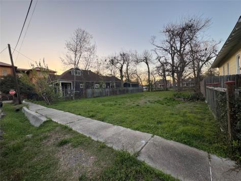 303 Bishop Street Houston TX 77009