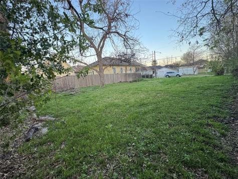 303 Bishop Street Houston TX 77009
