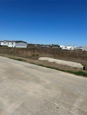1289 Road 5720 Cleveland TX 77327
