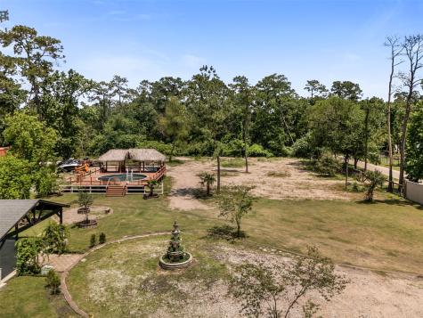 1302 Cherry Lane Crosby TX 77532