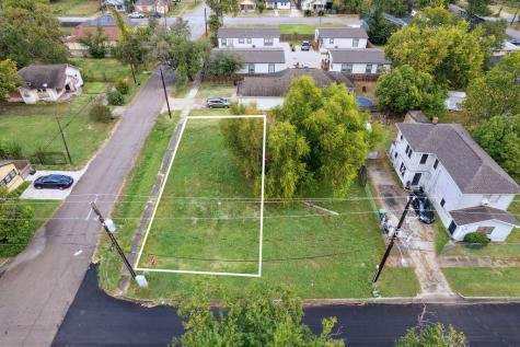 2603,2605 Sumpter Street Houston TX 77026