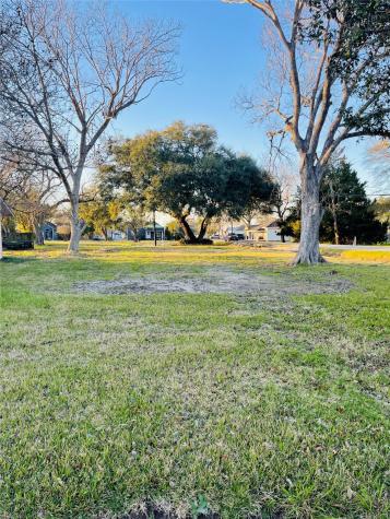 103 E Cypress Street Port Neches TX 77651