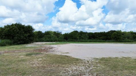 Lot 4 S Titus Giddings TX 78942