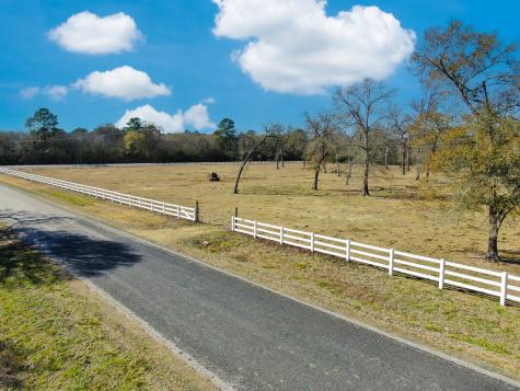 26071 Forest Hills Lane Waller TX 77484