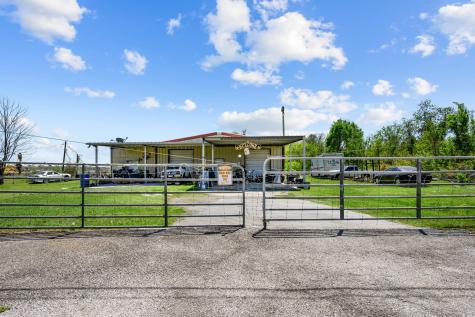 2402 East Freeway Baytown TX 77521