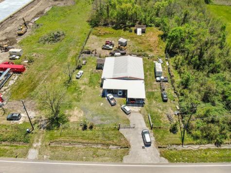2402 East Freeway Baytown TX 77521