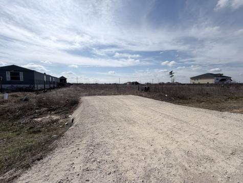 2330 Road 5838 Cleveland TX 77327