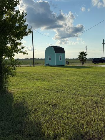 133 County Road 299 Heron N Sargent TX 77414